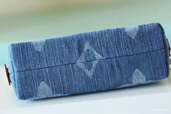WIS PM Louis Cosmétique Vuitton Pochette 0427